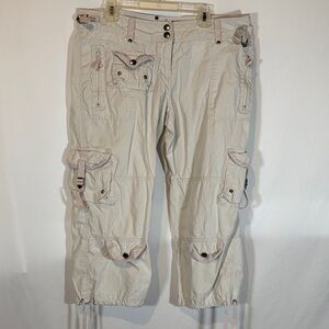 Women's Cream Cargo Capris